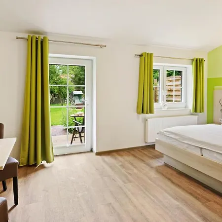 Deichinsel Hotell 3*